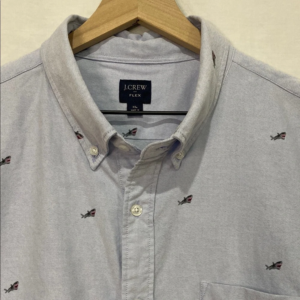 J. Crew Men's Flex Button Down Shirt - XL - with sharks! H4801
